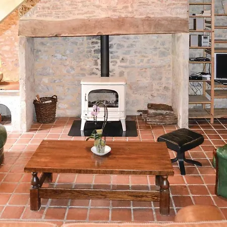 Cozy In Padiracbascoul With Wifi Padirac