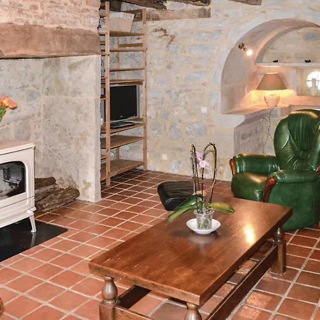 Cozy In Padiracbascoul With Wifi Padirac